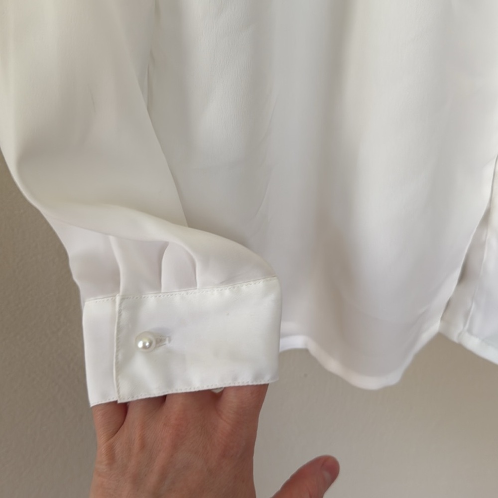 Kathy Che White Embroidered Women's Top 12 - Picture 4 of 5